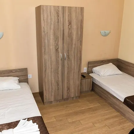 Апартхотел Twain Apart&rooms 3*
